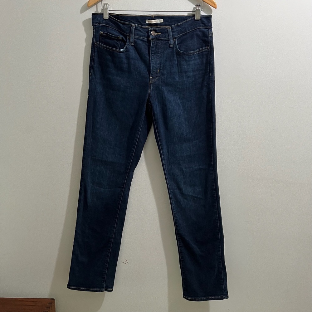 Levi's Women's 314 shaping Straight Fit Jeans Dark Blue 31 Classic Prep‎ Denim